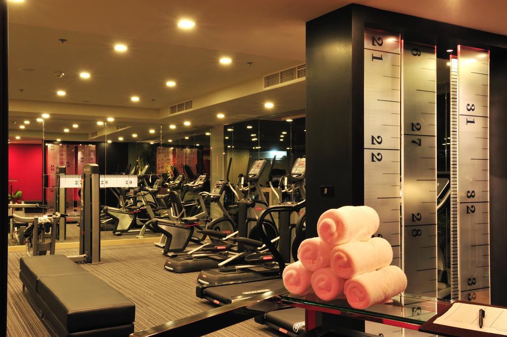 Amaranth Suvarnabhumi Hotel Bangkok Exterior photo The gym at the hotel