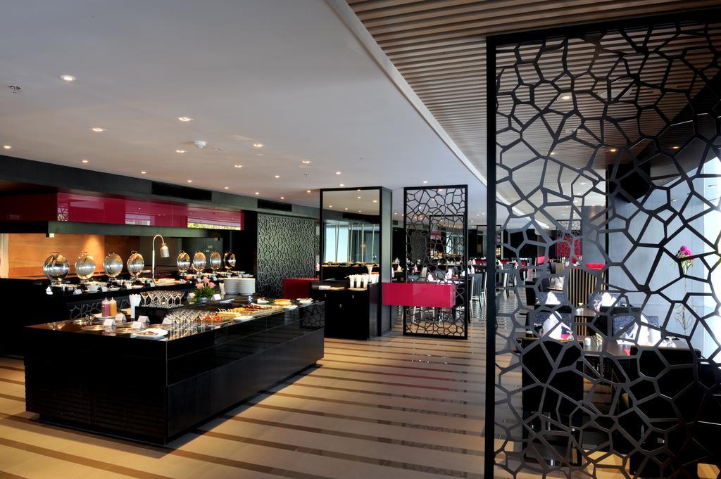 Amaranth Suvarnabhumi Hotel Bangkok Exterior photo The restaurant